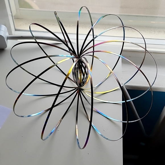 Holographic Flow Ring - Picture 1 of 2